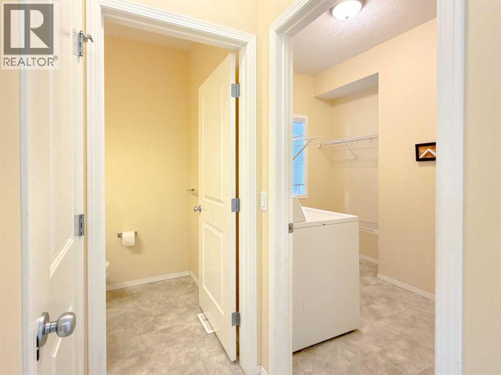 21 Panamount Hill Nw, Calgary, Alberta  T3K 5R8 - Photo 9 - A2270156