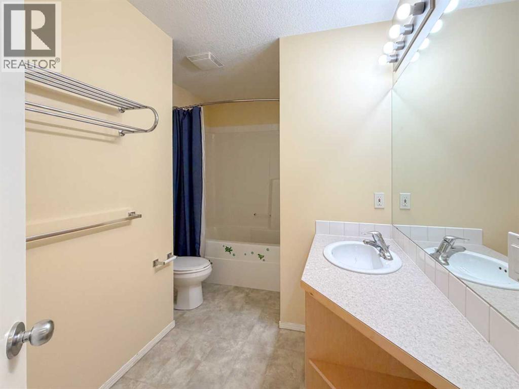 21 Panamount Hill Nw, Calgary, Alberta  T3K 5R8 - Photo 31 - A2270156