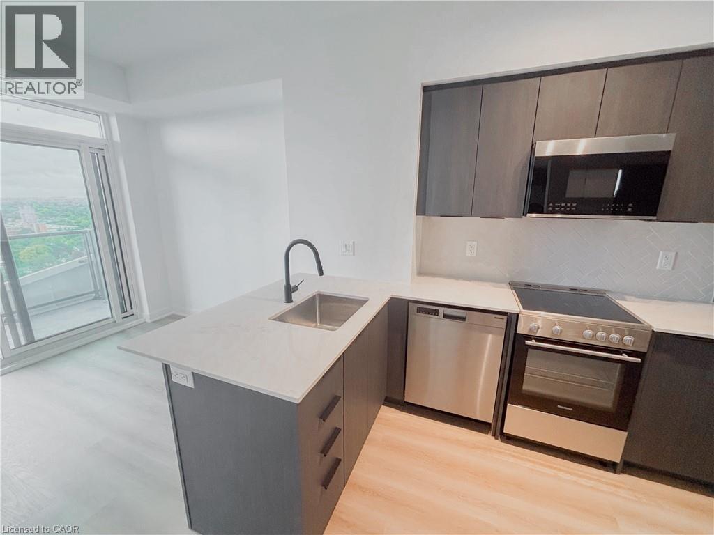 25 Wellington Street S Unit# 2004, Kitchener, Ontario  N2G 0G5 - Photo 3 - 40769236