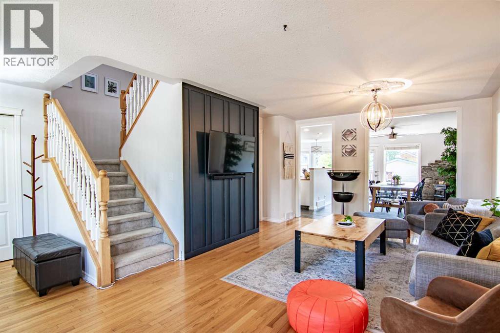 5008 41 Street, Sylvan Lake, Alberta  T4S 1B9 - Photo 5 - A2285838