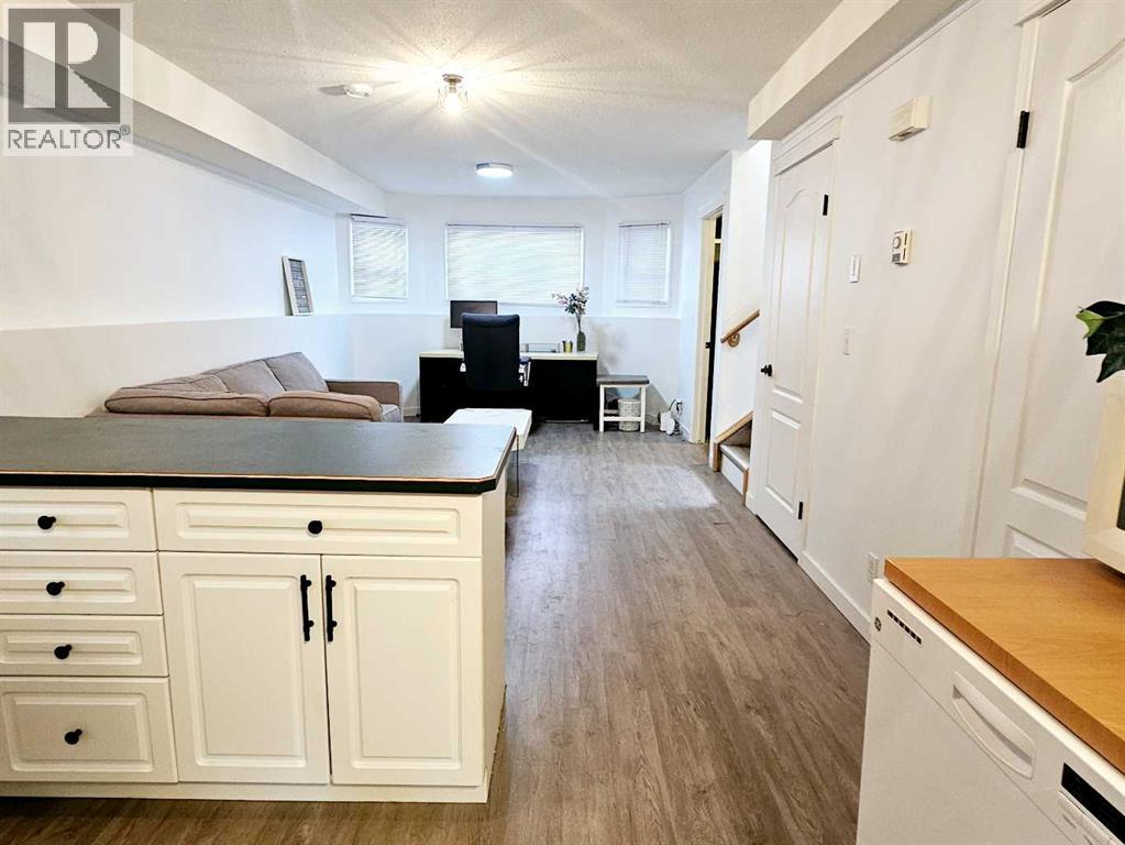 5008 41 Street, Sylvan Lake, Alberta  T4S 1B9 - Photo 32 - A2285838