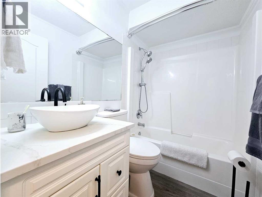 5008 41 Street, Sylvan Lake, Alberta  T4S 1B9 - Photo 36 - A2285838