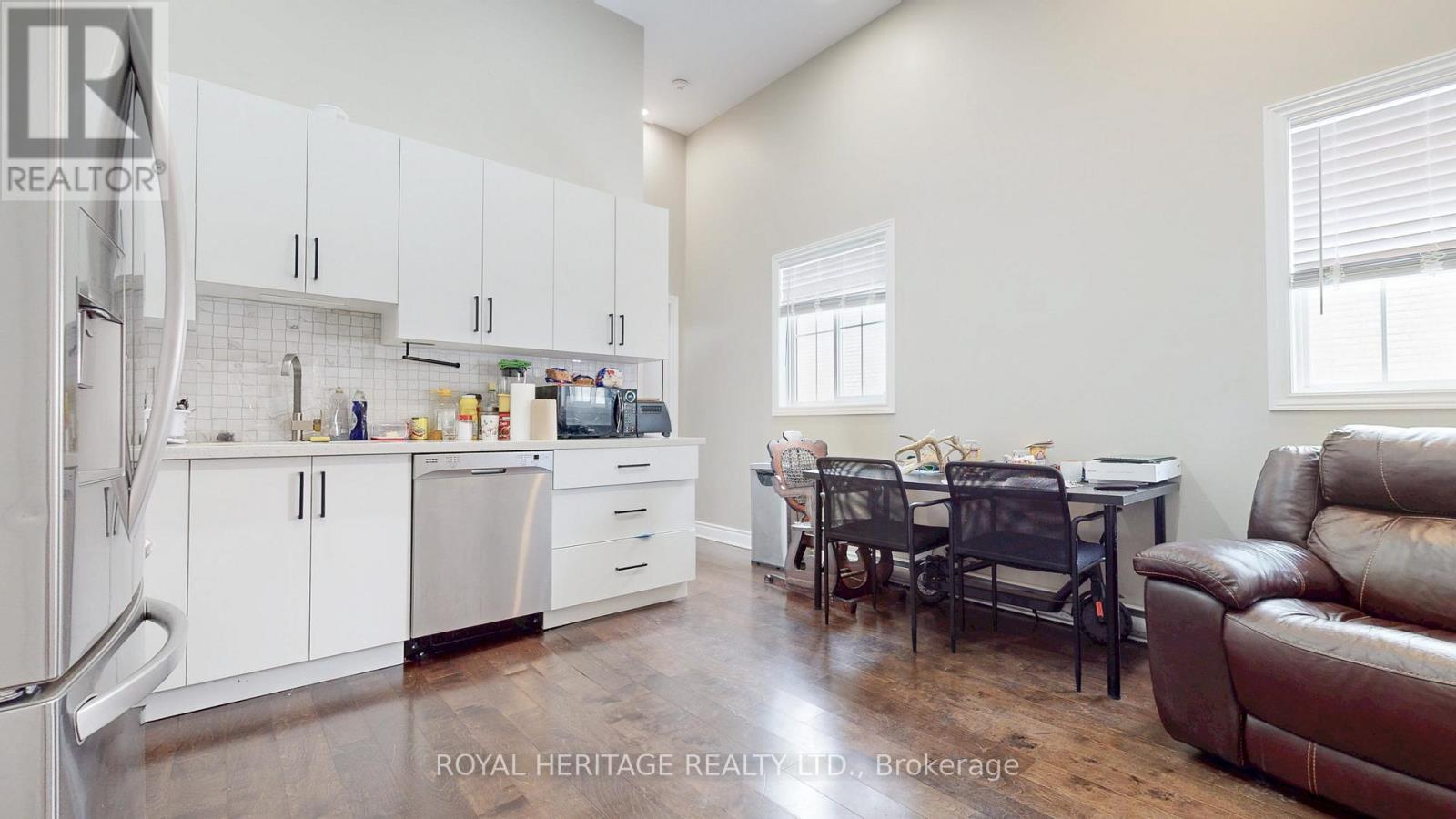 100 Cromwell Avenue, Oshawa (Vanier), Ontario  L1J 4T6 - Photo 2 - E12781708