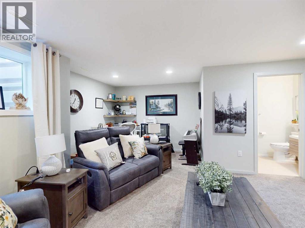 3, 402 Highlands Boulevard W, Lethbridge, Alberta  T1J 5K5 - Photo 40 - A2284633