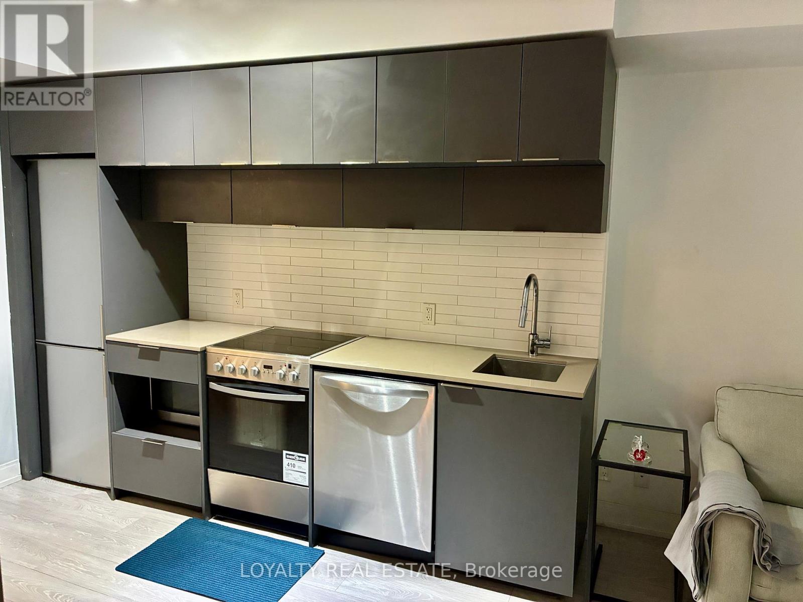 1701 - 181 Dundas Street E, Toronto, Ontario  M5A 0N5 - Photo 4 - C12781692