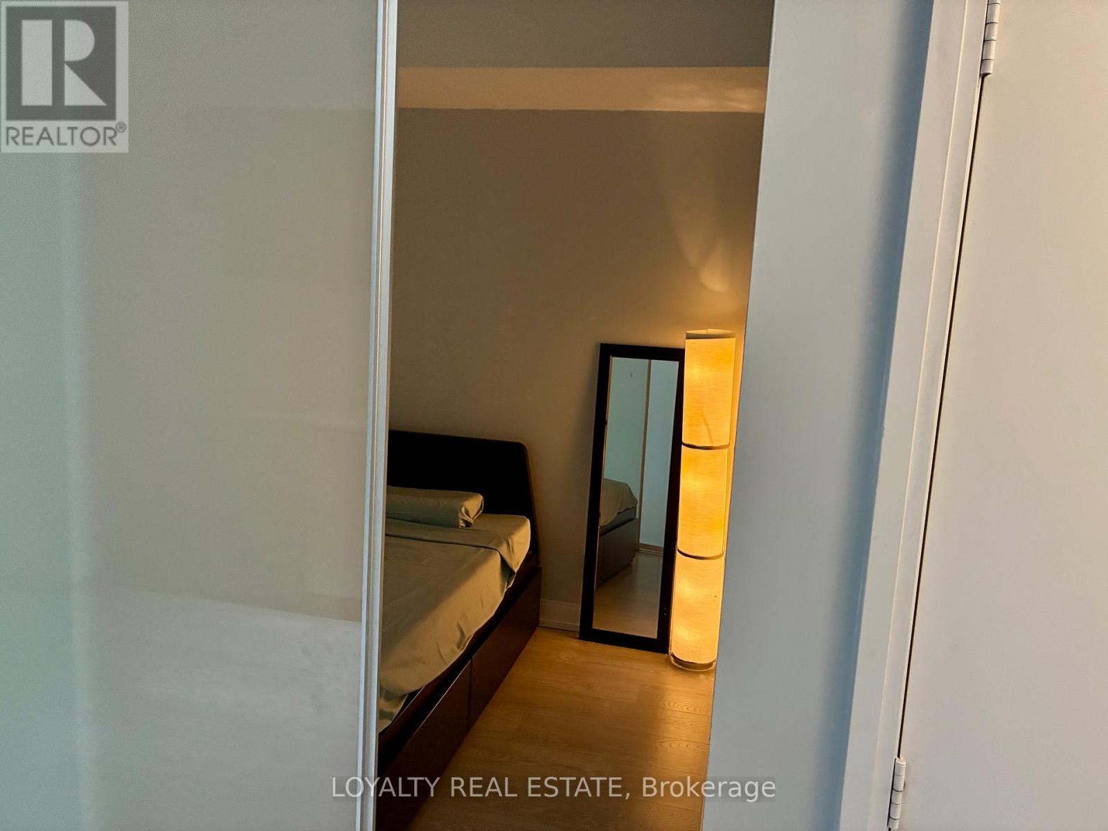 1701 - 181 Dundas Street E, Toronto, Ontario  M5A 0N5 - Photo 6 - C12781692