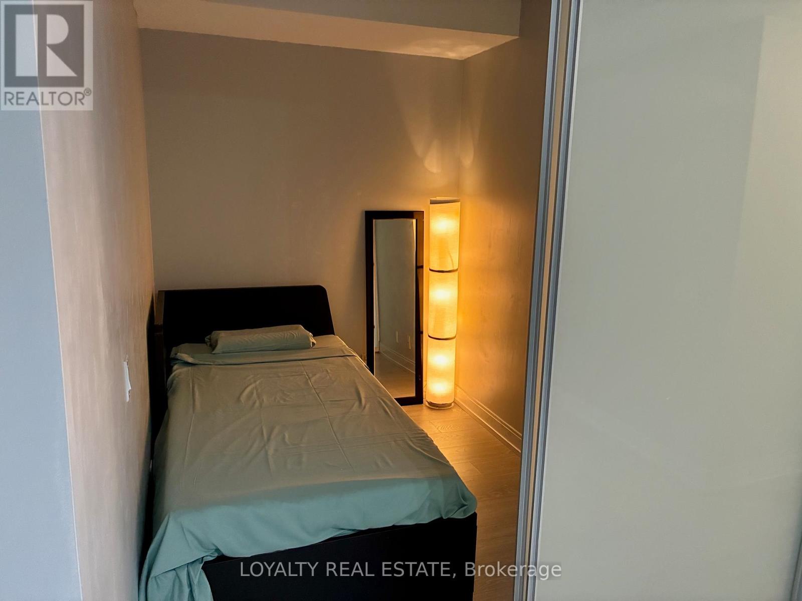 1701 - 181 Dundas Street E, Toronto, Ontario  M5A 0N5 - Photo 7 - C12781692