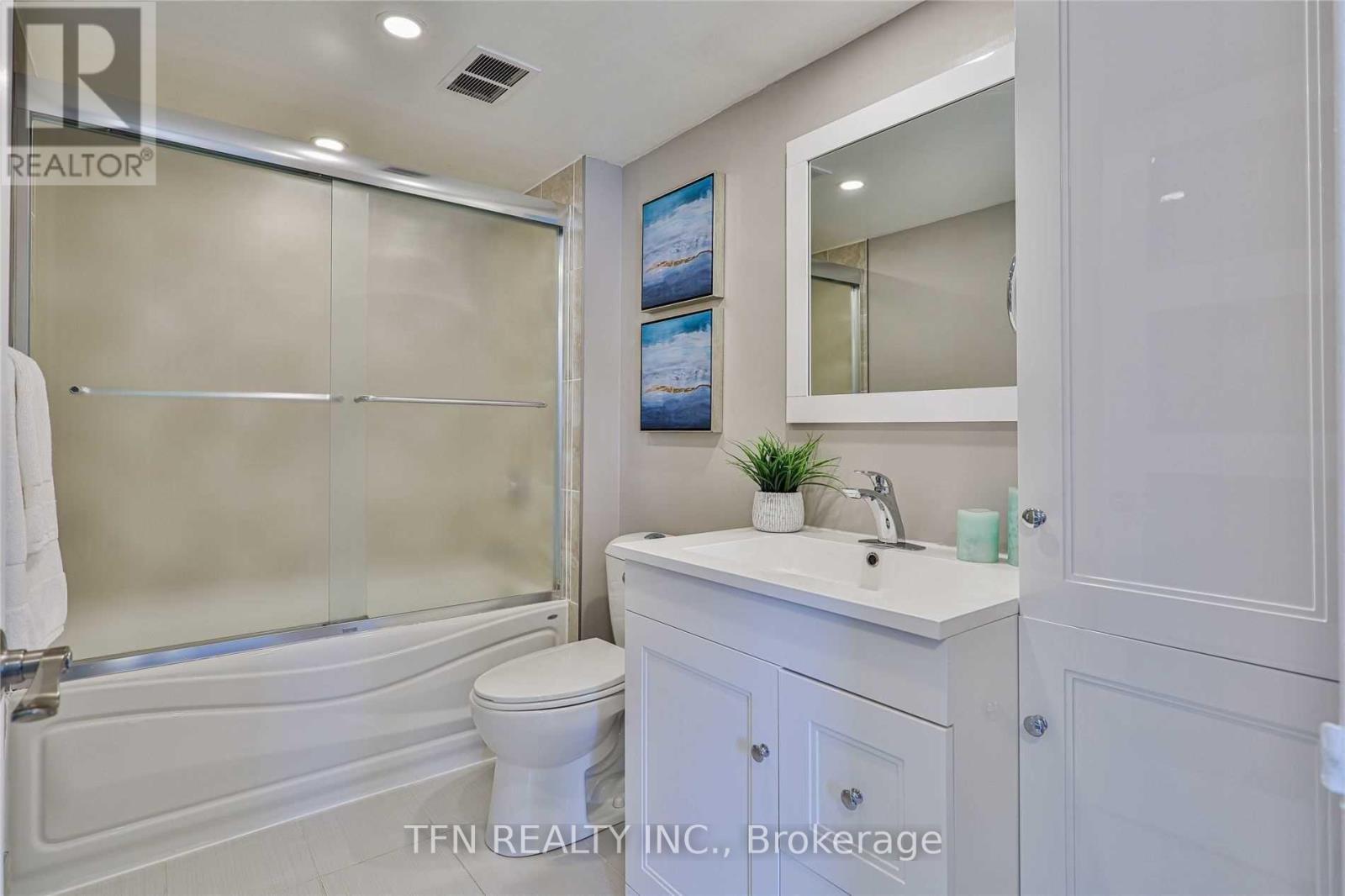 806 - 701 King Street W, Toronto, Ontario  M5V 2W7 - Photo 12 - C12781698