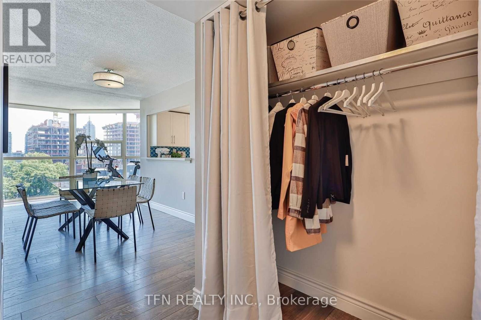 806 - 701 King Street W, Toronto, Ontario  M5V 2W7 - Photo 2 - C12781698