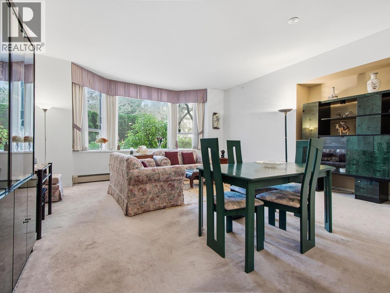 Listing Picture 7 of 28 : 101 2108 W 38TH AVENUE, Vancouver / 溫哥華 - 魯藝地產 Yvonne Lu Group - MLS Medallion Club Member