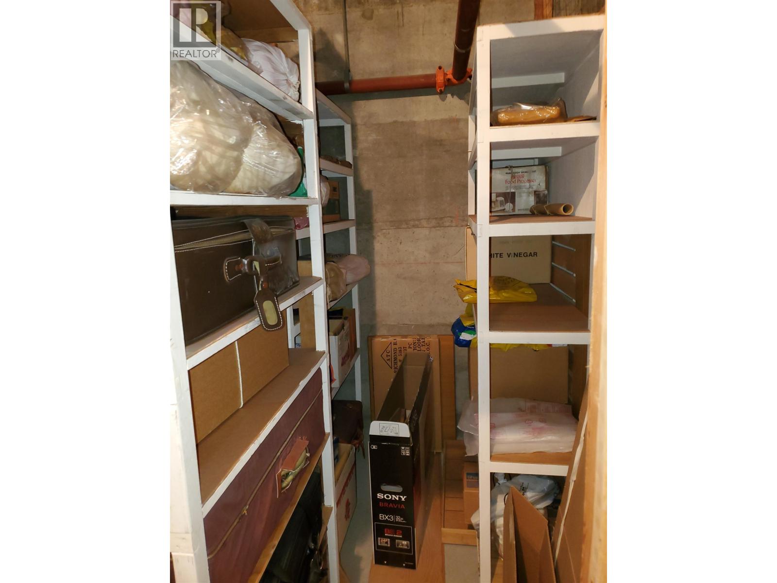 Listing Picture 25 of 28 : 101 2108 W 38TH AVENUE, Vancouver / 溫哥華 - 魯藝地產 Yvonne Lu Group - MLS Medallion Club Member