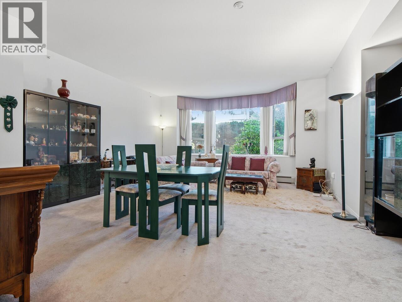 Listing Picture 5 of 28 : 101 2108 W 38TH AVENUE, Vancouver / 溫哥華 - 魯藝地產 Yvonne Lu Group - MLS Medallion Club Member