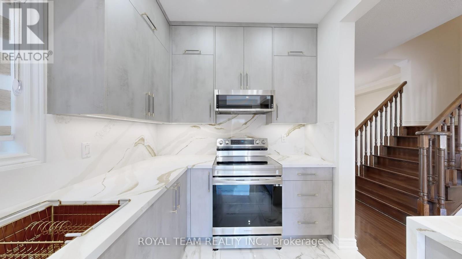 246 Lauderdale Drive, Vaughan, Ontario  L6A 0N4 - Photo 14 - N12781696