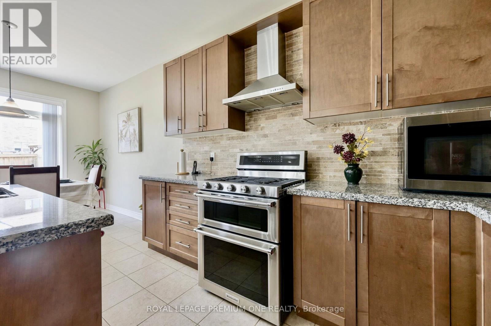 166 Sharpe Crescent, New Tecumseth, Ontario  L0G 1W0 - Photo 21 - N12781712