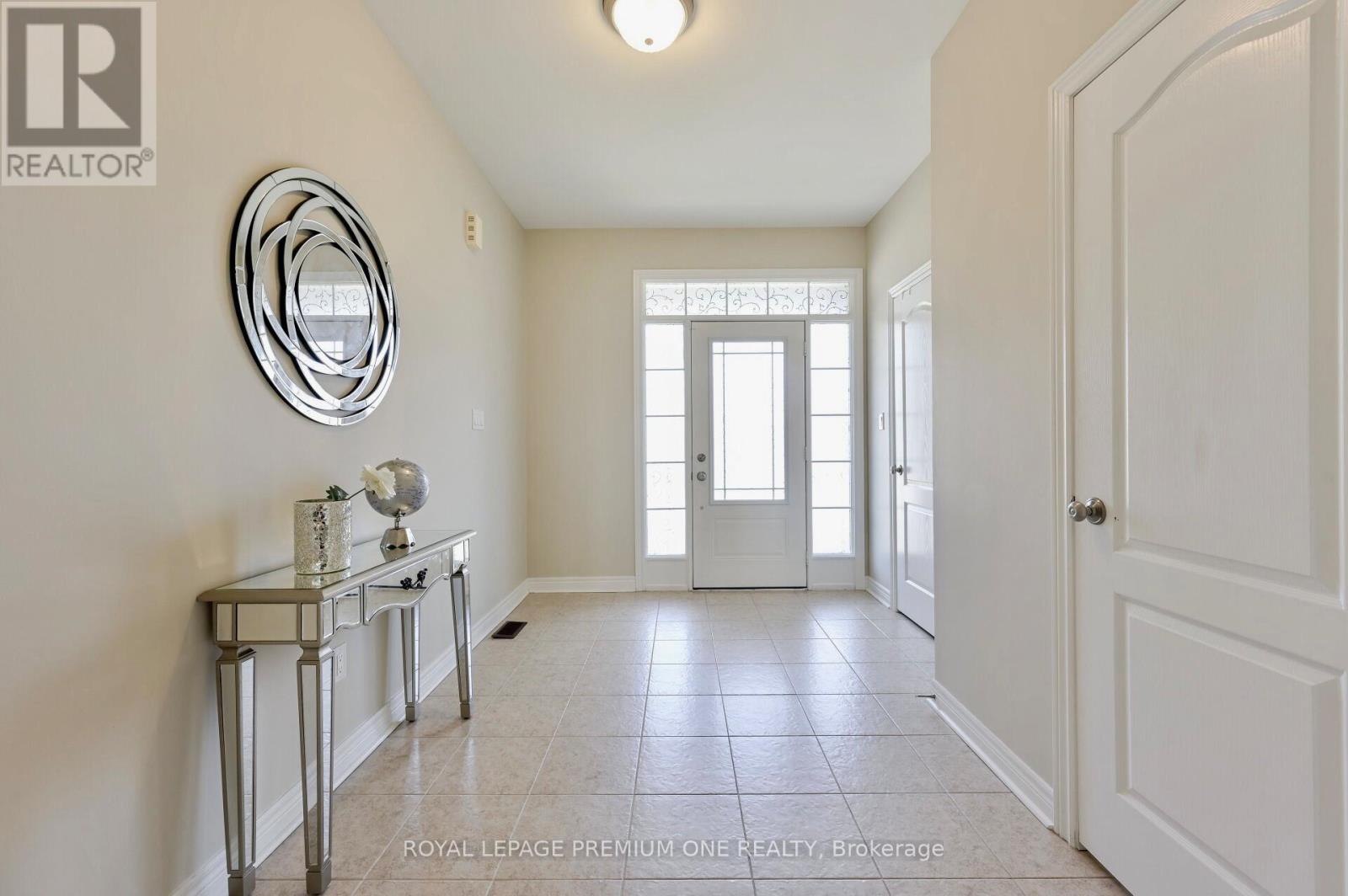 166 Sharpe Crescent, New Tecumseth, Ontario  L0G 1W0 - Photo 7 - N12781712