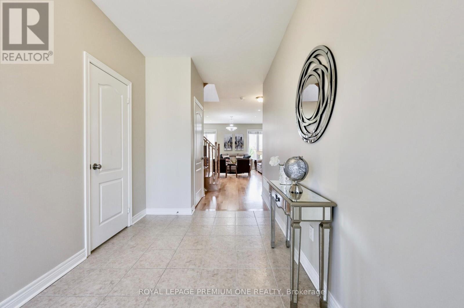 166 Sharpe Crescent, New Tecumseth, Ontario  L0G 1W0 - Photo 8 - N12781712