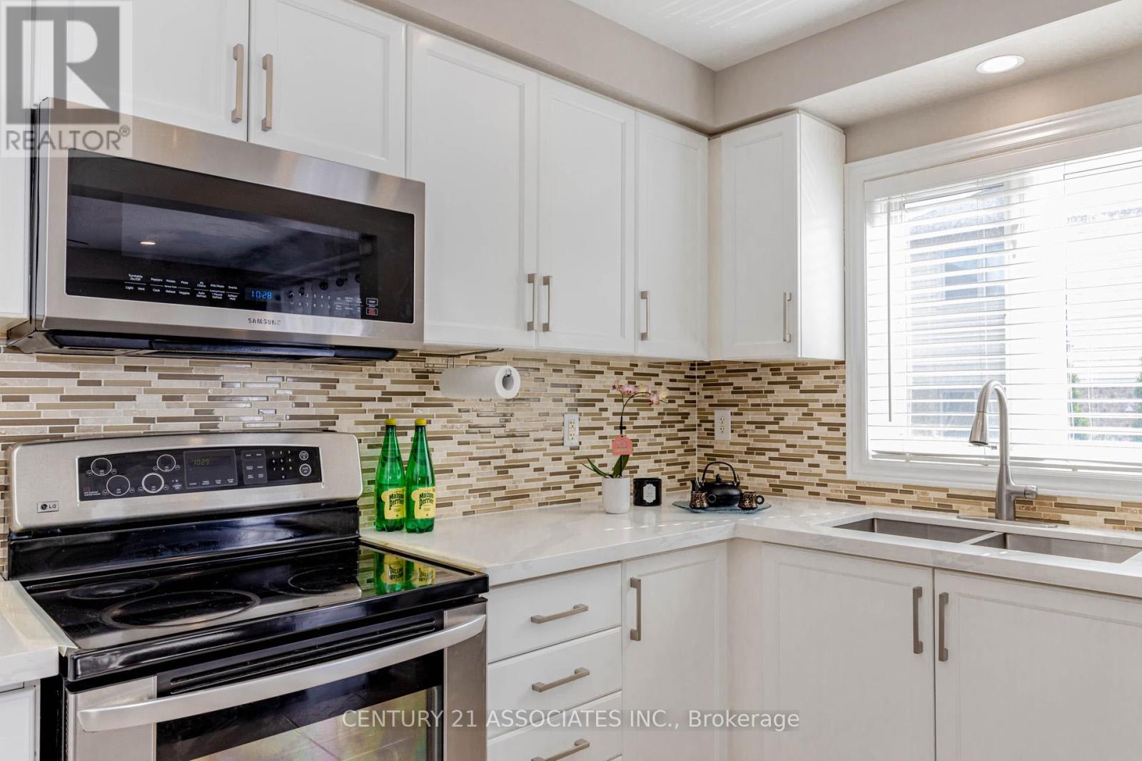 4622 Keystone Crescent, Burlington, Ontario  L7M 0L9 - Photo 13 - W12737820