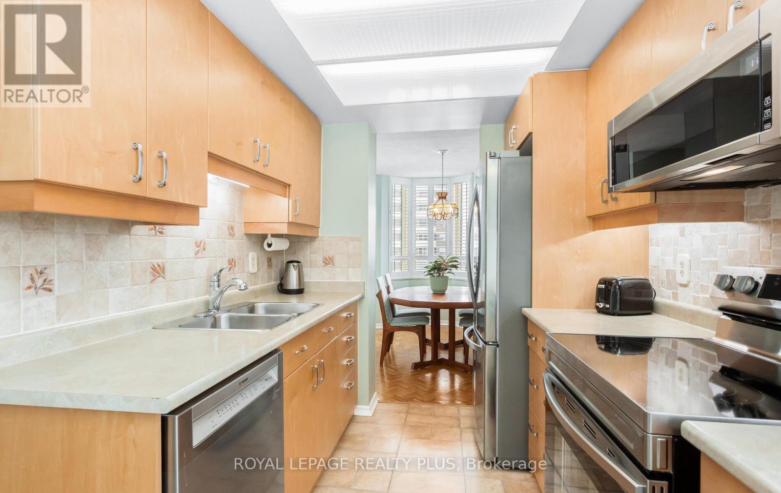 803 - 5 Lisa Street, Brampton, Ontario  L6T 4T4 - Photo 13 - W12779750