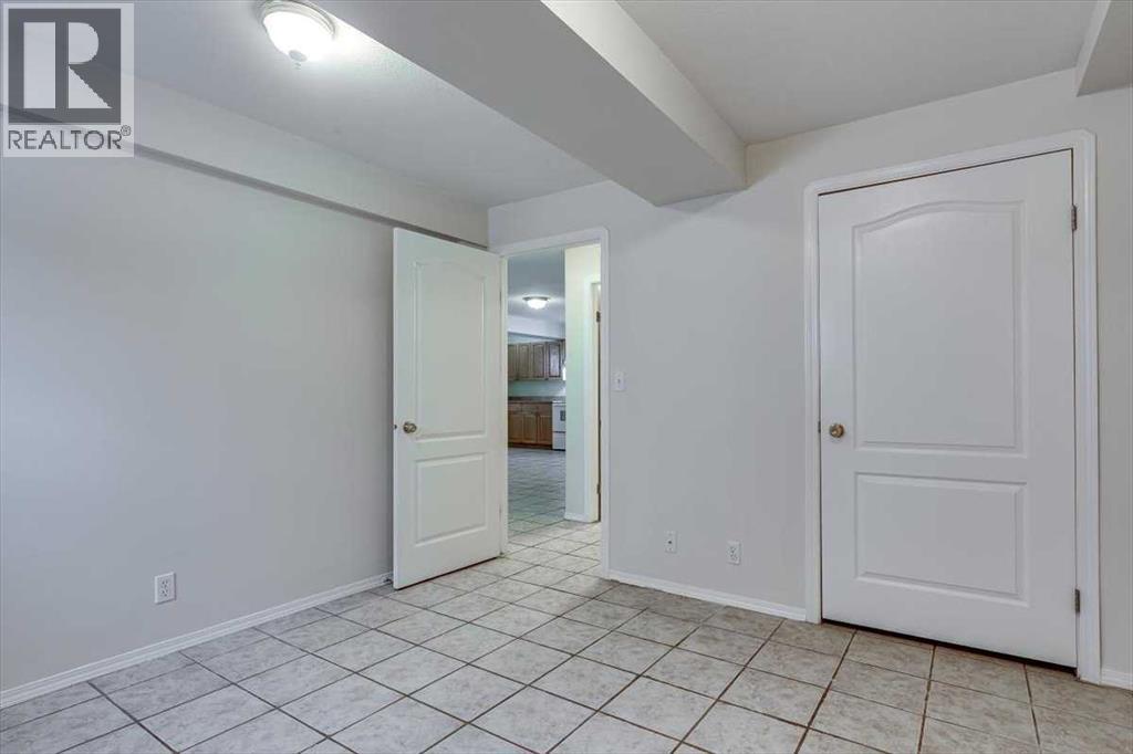 5302 42 Avenue, Red Deer, Alberta  T4N 3A4 - Photo 36 - A2285854