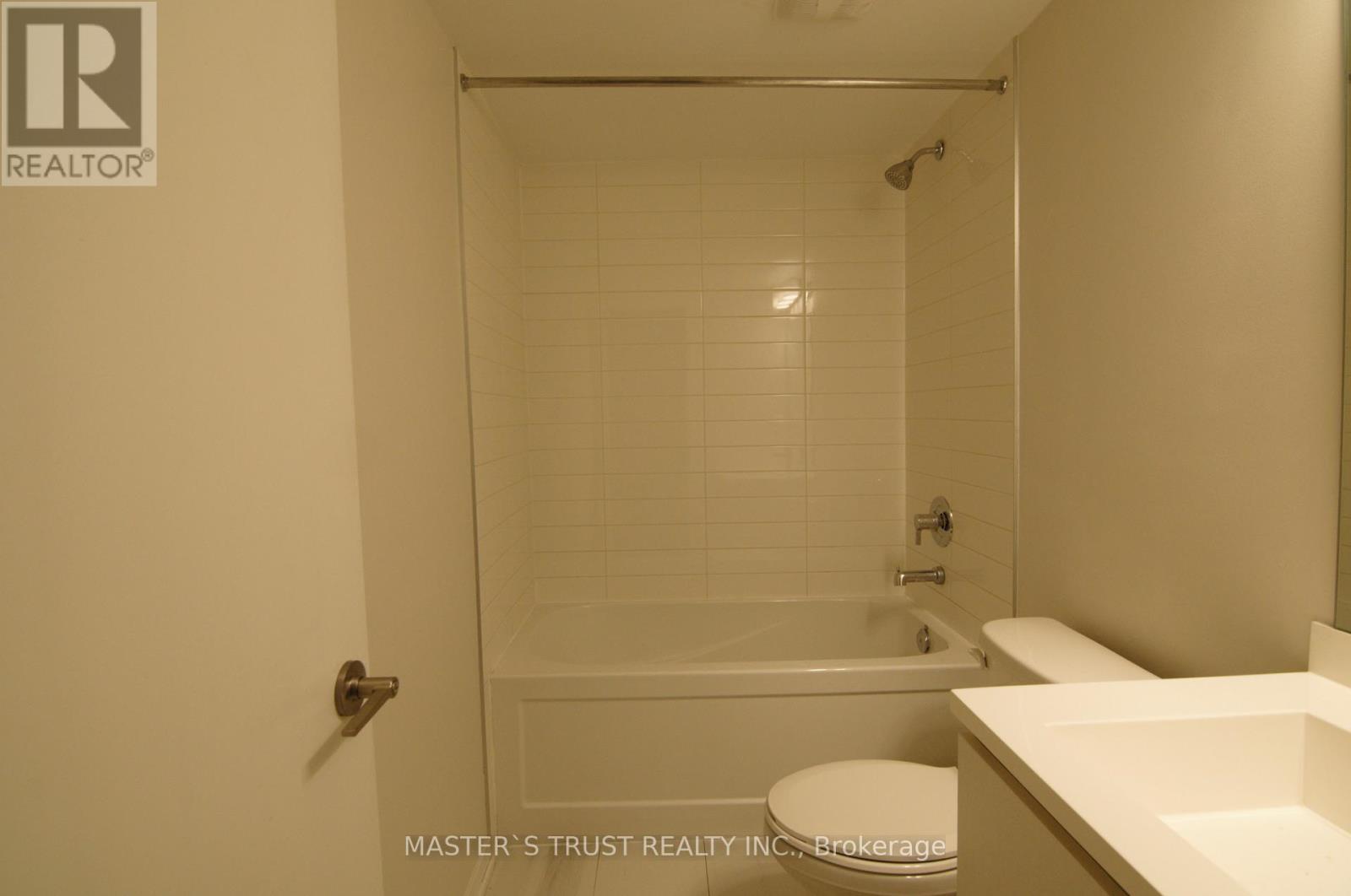 200 - 10 Lloyed Janes Lane, Toronto, Ontario  M8V 0J6 - Photo 10 - W12781702