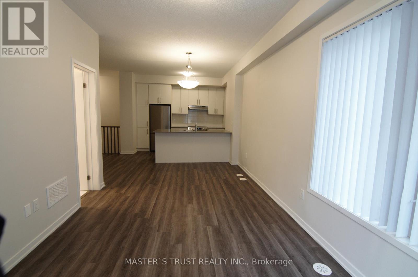 200 - 10 Lloyed Janes Lane, Toronto, Ontario  M8V 0J6 - Photo 4 - W12781702