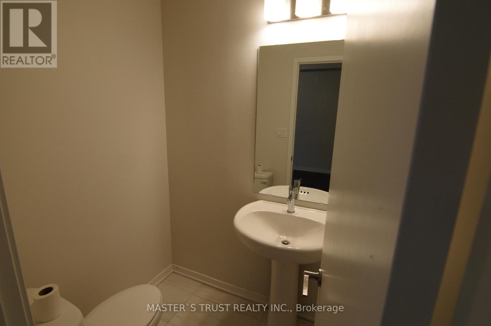 200 - 10 Lloyed Janes Lane, Toronto, Ontario  M8V 0J6 - Photo 7 - W12781702