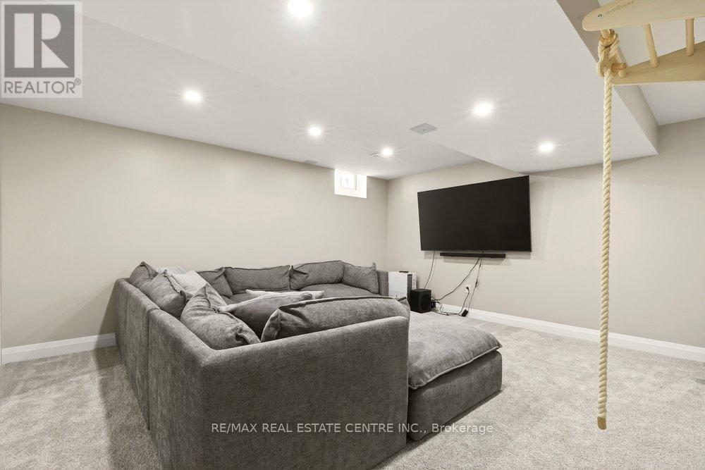 74 Bobolink Road, Hamilton, Ontario  L9A 2P5 - Photo 33 - X12781704