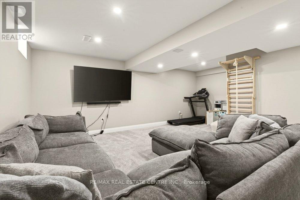 74 Bobolink Road, Hamilton, Ontario  L9A 2P5 - Photo 34 - X12781704