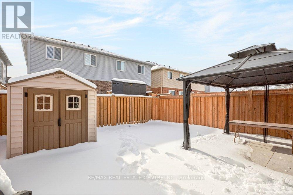 74 Bobolink Road, Hamilton, Ontario  L9A 2P5 - Photo 39 - X12781704