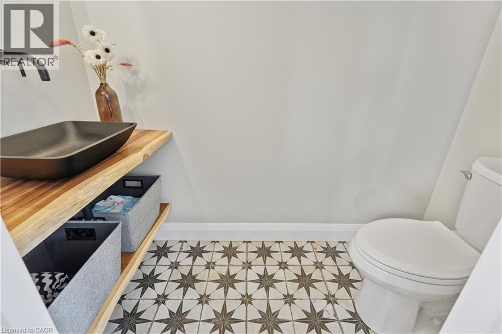 8687 Wellington Rd 22, Rockwood, Ontario  N0B 2K0 - Photo 17 - 40804564