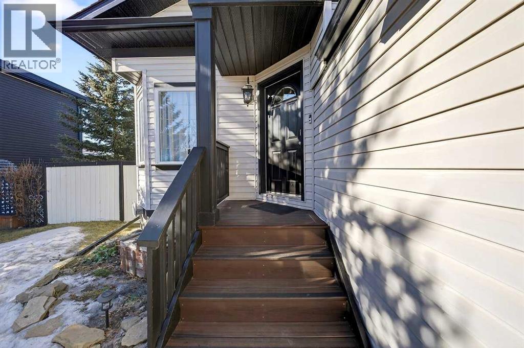 1150 Stevens Street, Crossfield, Alberta  T0M 0S0 - Photo 3 - A2285735