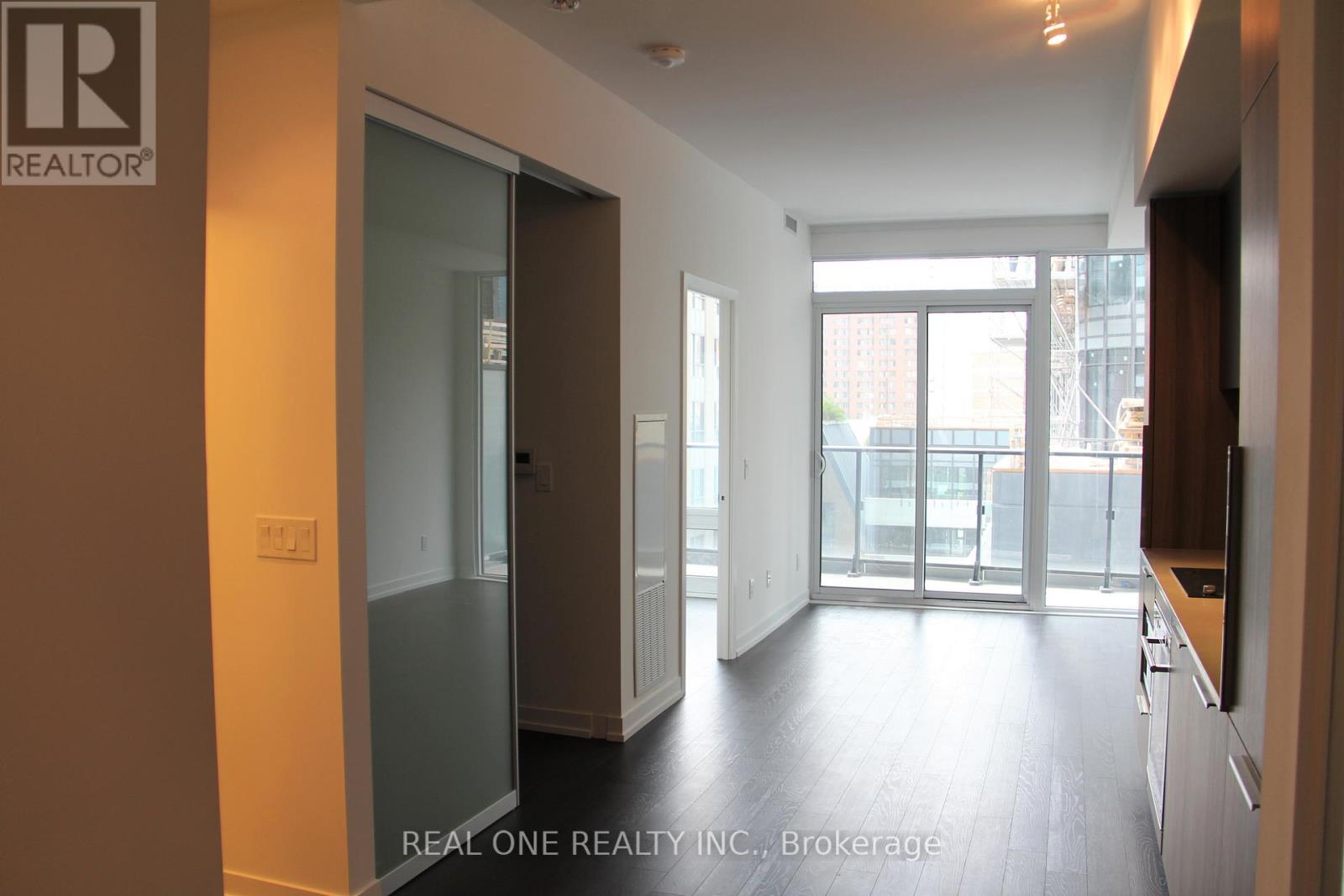 901 - 85 Wood Street, Toronto, Ontario  M4Y 0E8 - Photo 2 - C12781760