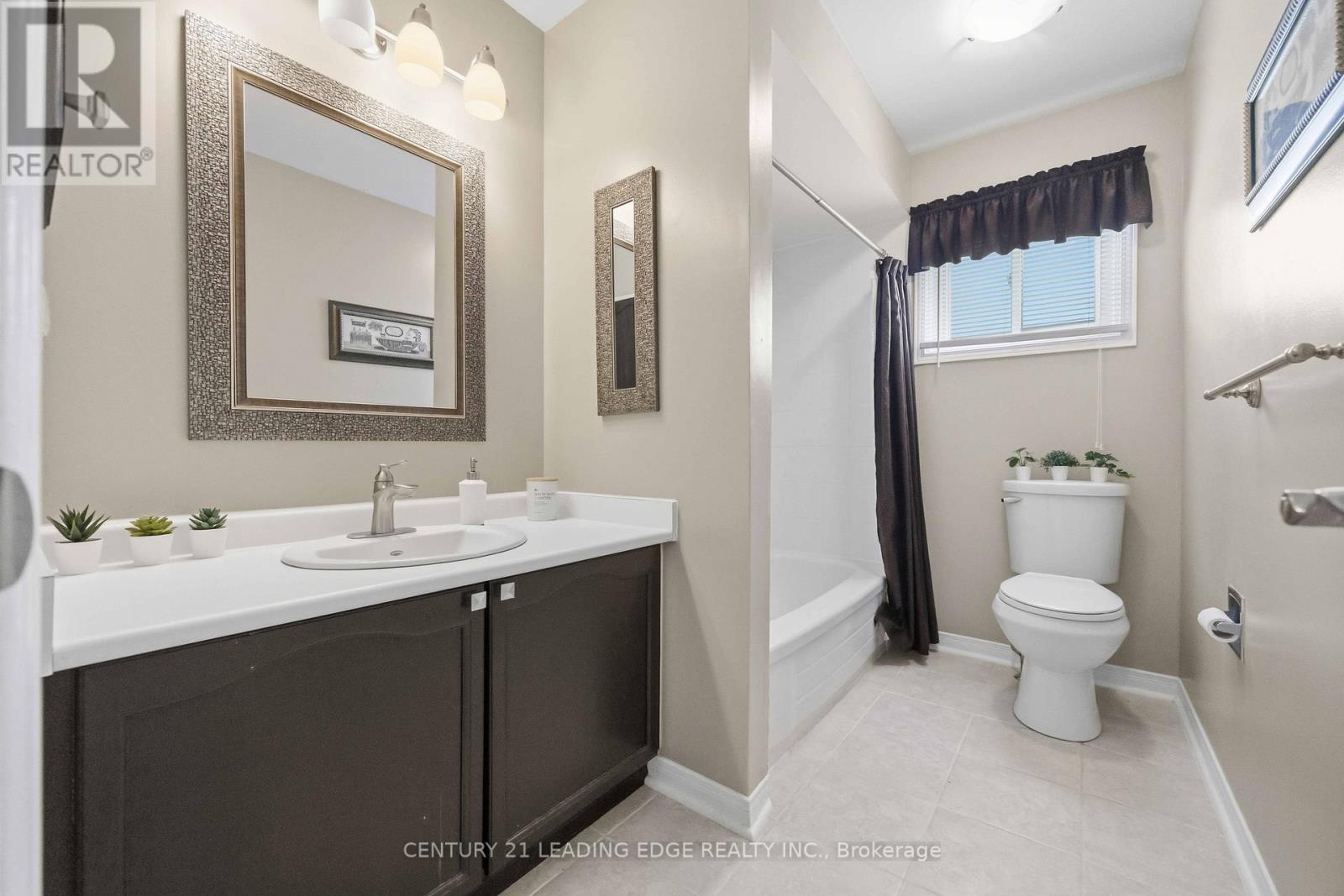 8 Tudor Place, Georgina (Keswick North), Ontario  L4P 3N7 - Photo 31 - N12781714