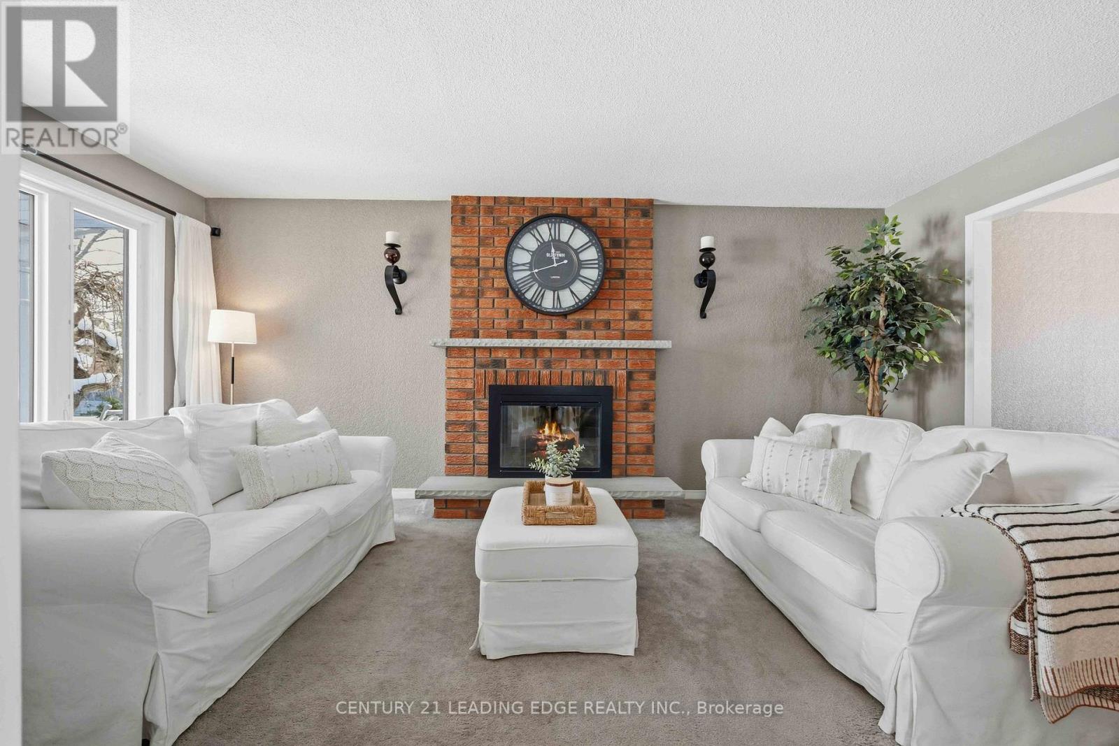 8 Tudor Place, Georgina (Keswick North), Ontario  L4P 3N7 - Photo 6 - N12781714