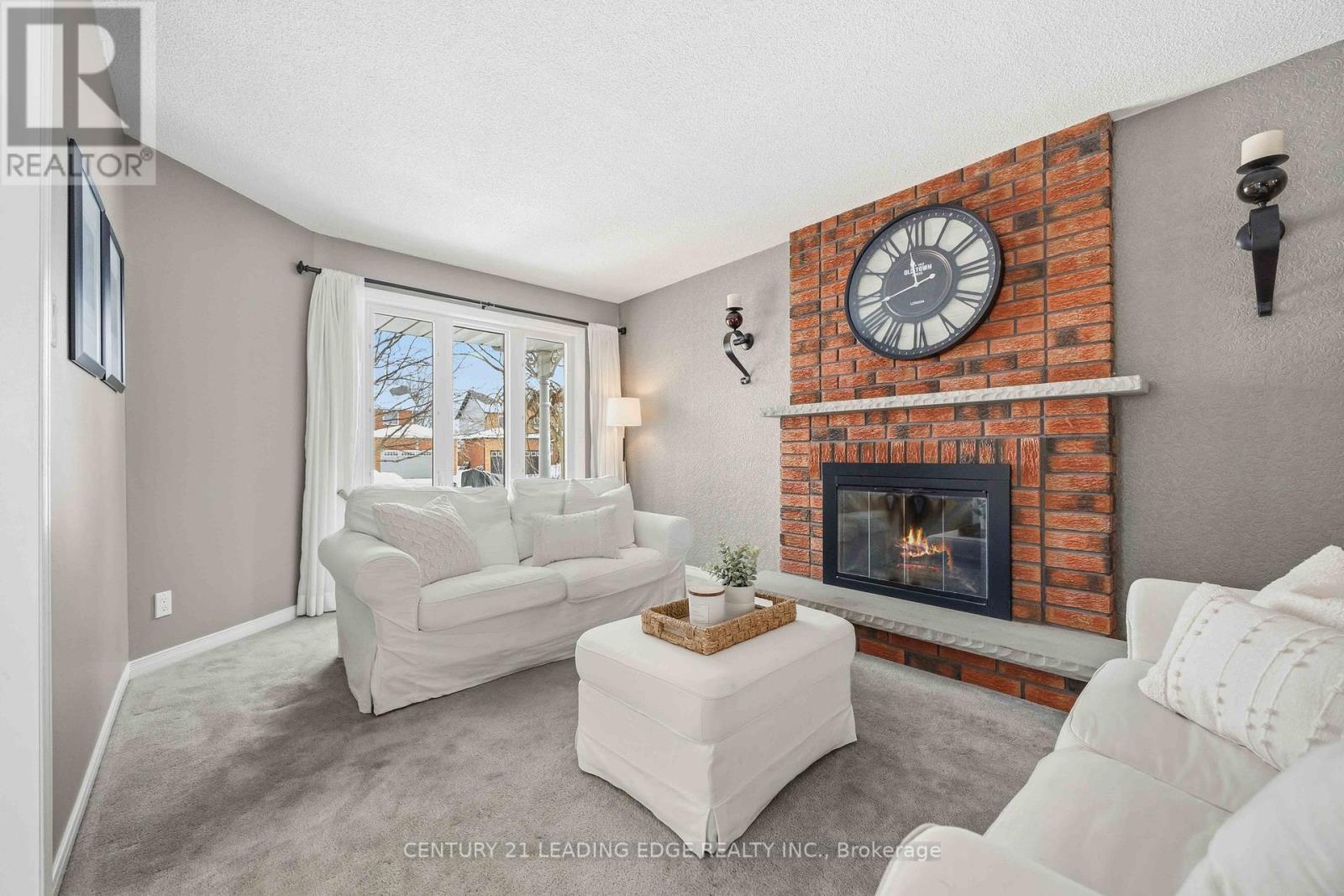 8 Tudor Place, Georgina (Keswick North), Ontario  L4P 3N7 - Photo 7 - N12781714