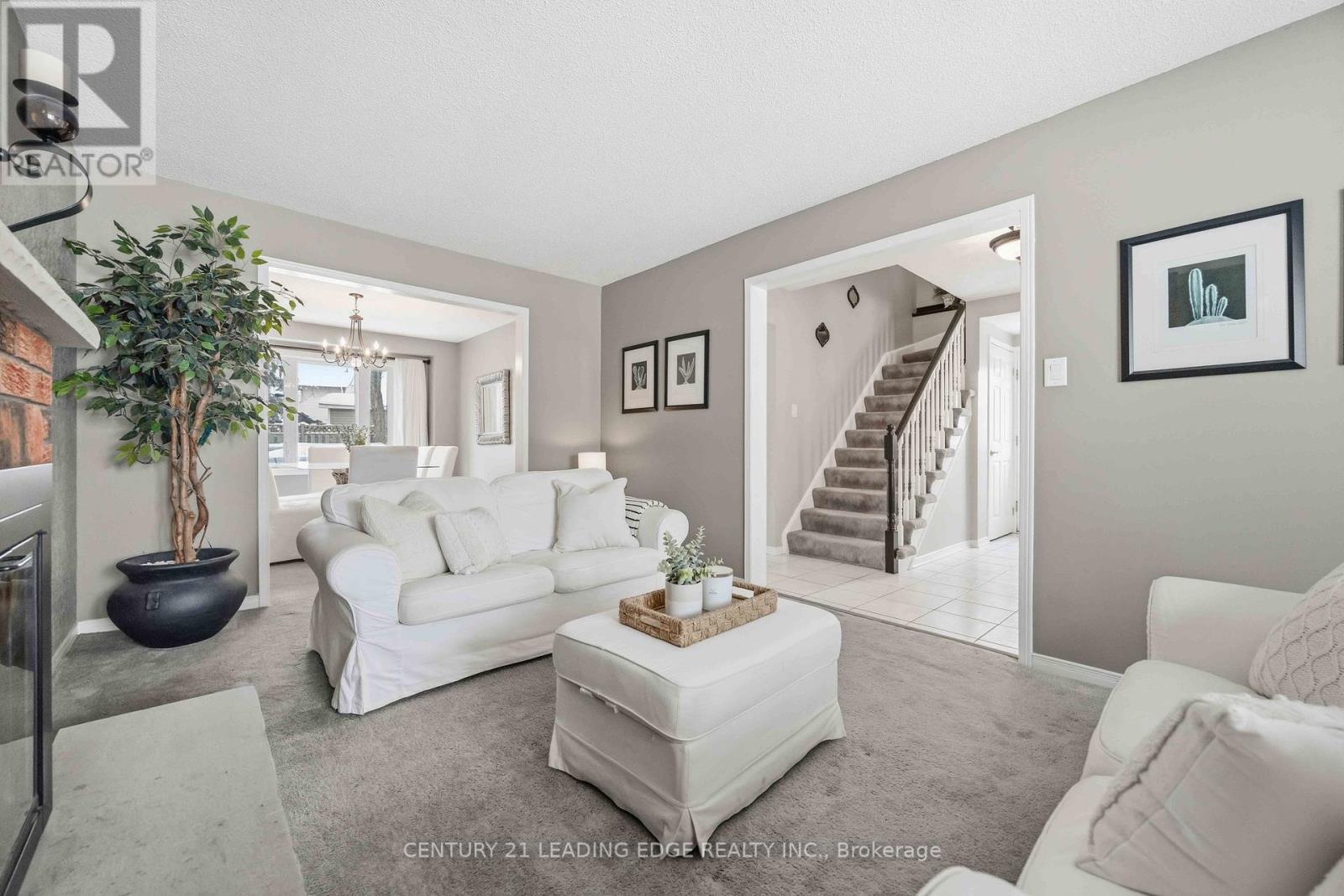 8 Tudor Place, Georgina (Keswick North), Ontario  L4P 3N7 - Photo 9 - N12781714