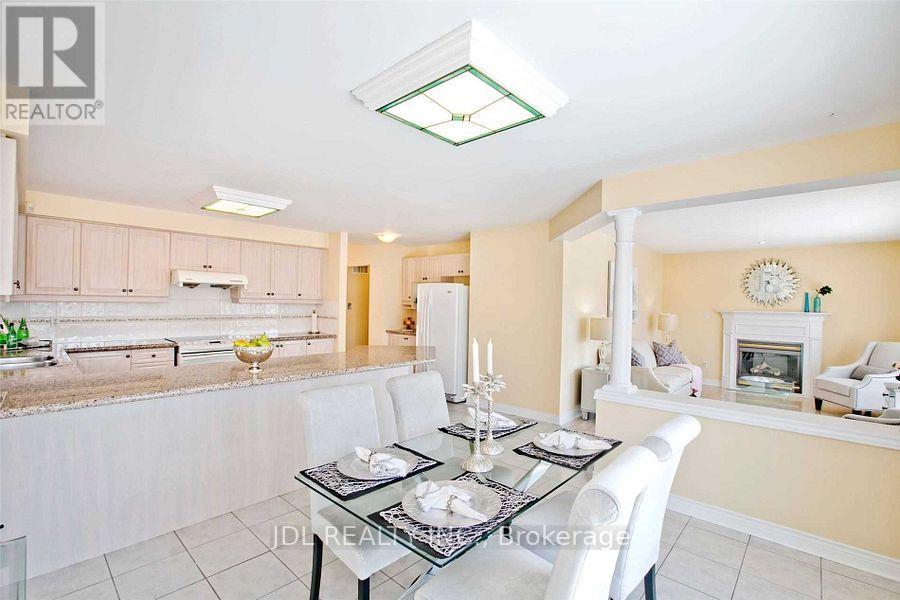 108 Melbourne Drive, Richmond Hill, Ontario  L4S 2G7 - Photo 6 - N12781716