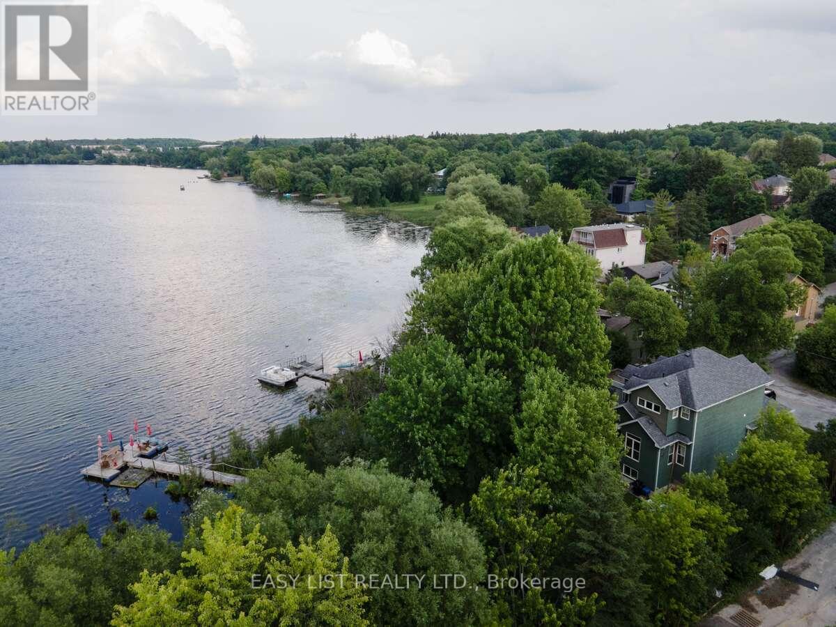 A - 274 Douglas Road, Richmond Hill, Ontario  L4E 3H7 - Photo 5 - N12614030