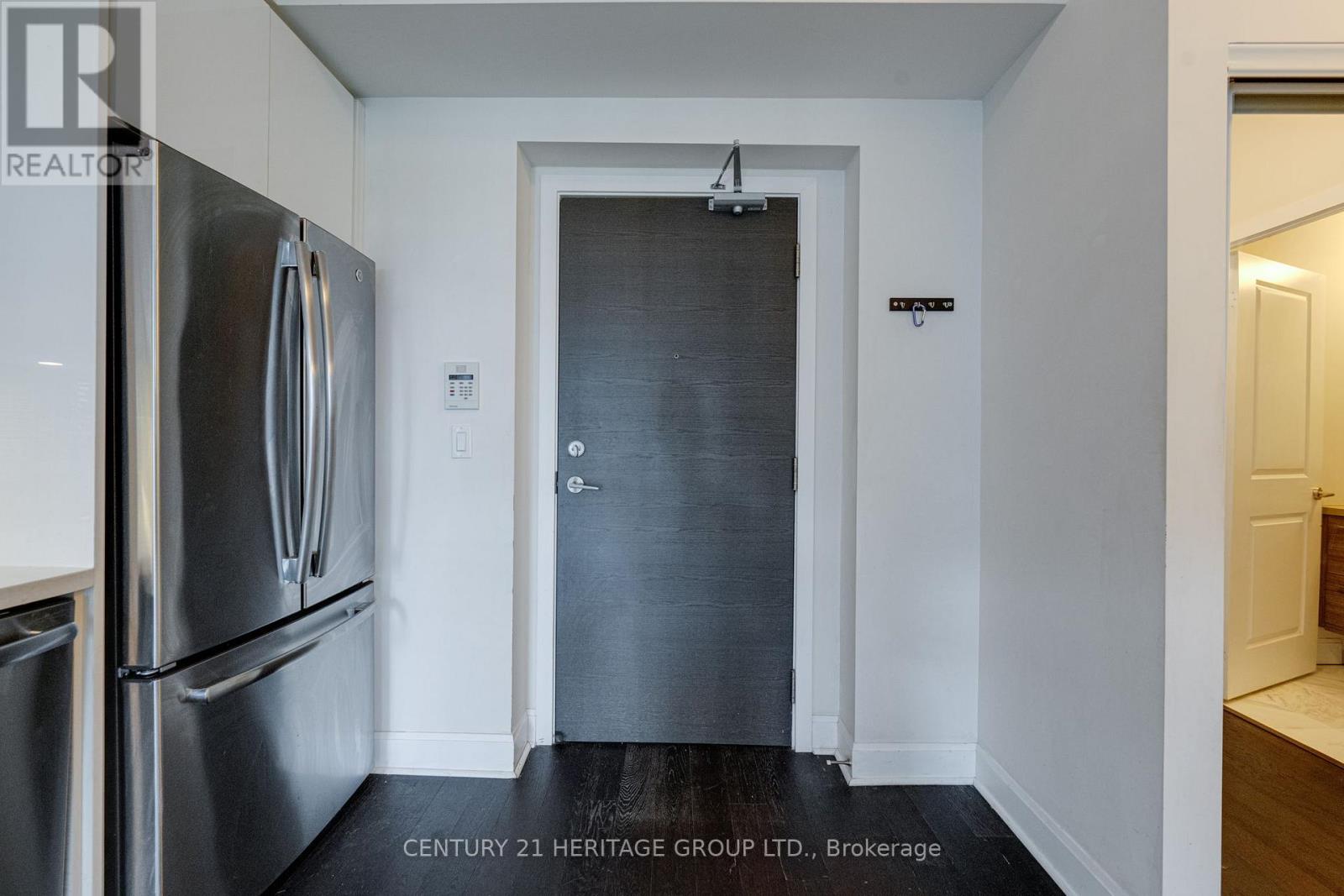 407 - 33 Shore Breeze Drive, Toronto (Mimico), Ontario  M8V 0G1 - Photo 5 - W12781734