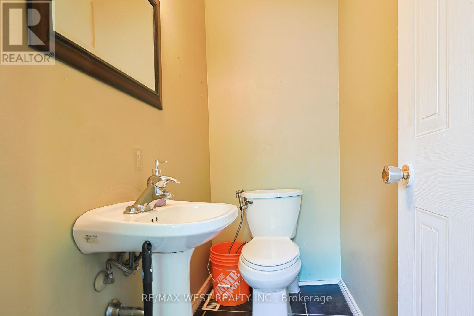 300 Crawford Street, London South, Ontario  N6C 5N6 - Photo 22 - X12781748