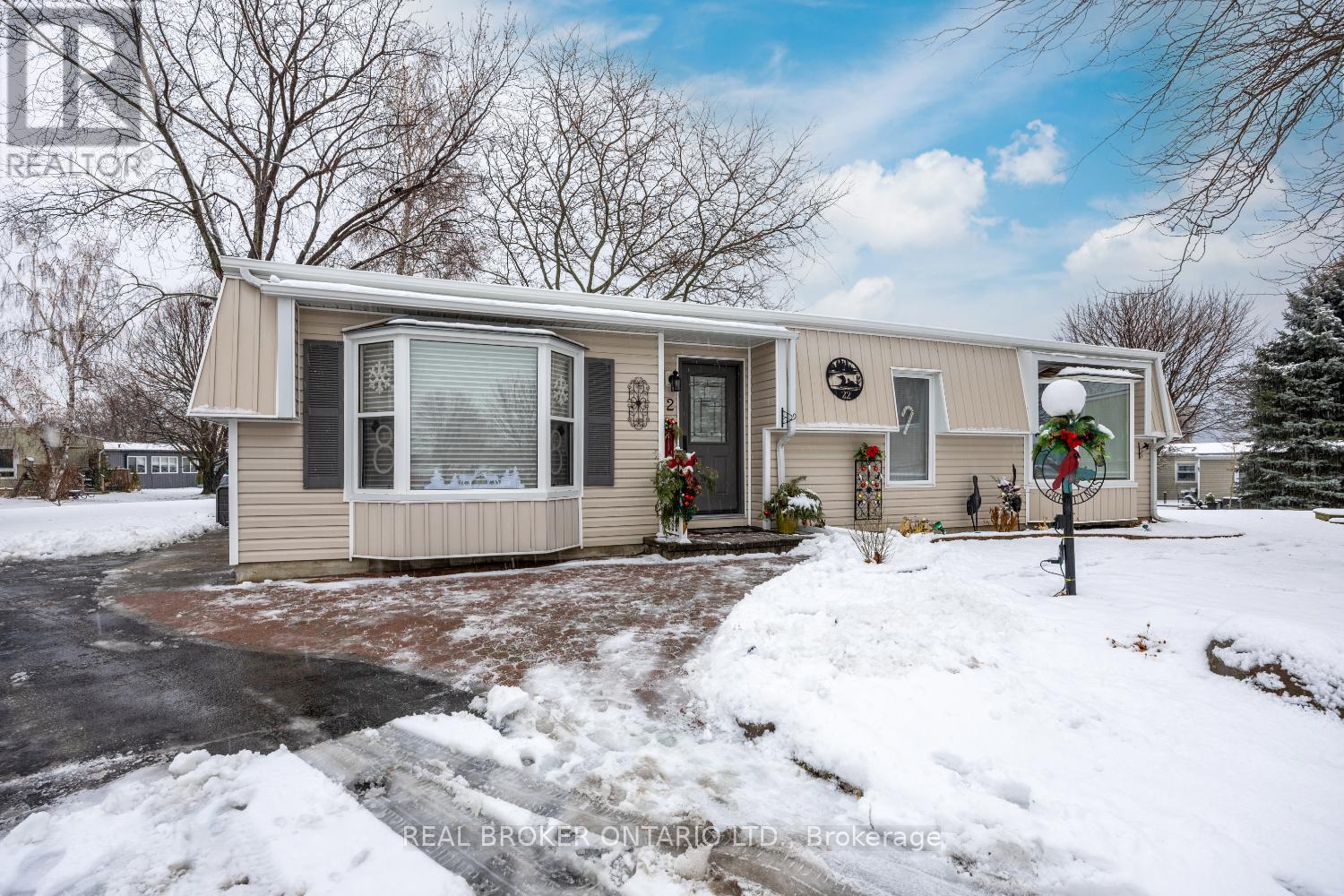 22 Champlain Court, Clarington, Ontario  L1B 1A5 - Photo 4 - E12628012
