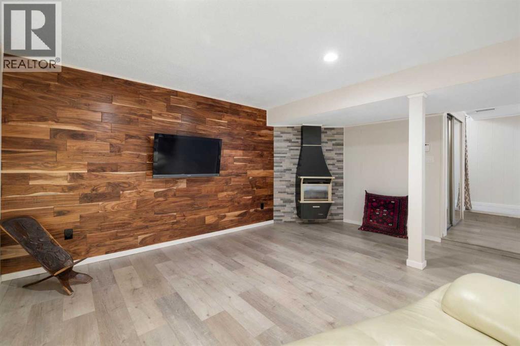 3511 Lakeside Crescent Sw, Calgary, Alberta  T3E 6A7 - Photo 31 - A2281740