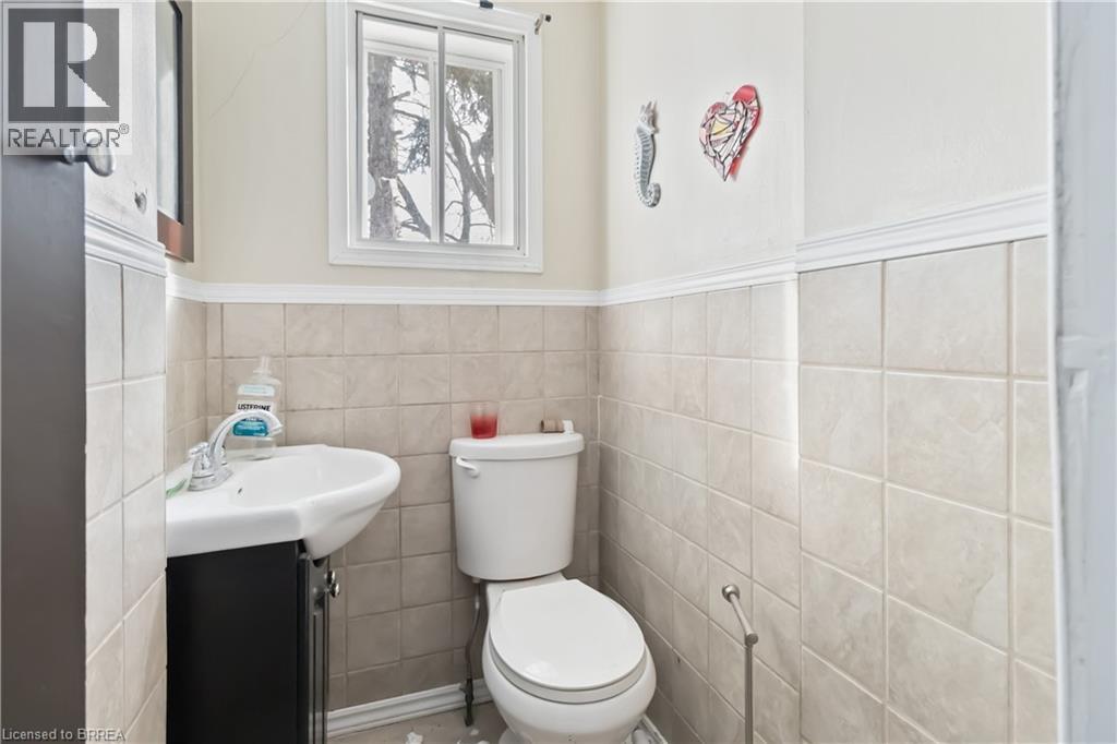 45 Brighton Avenue, Brantford, Ontario  N3S 1V8 - Photo 14 - 40801013