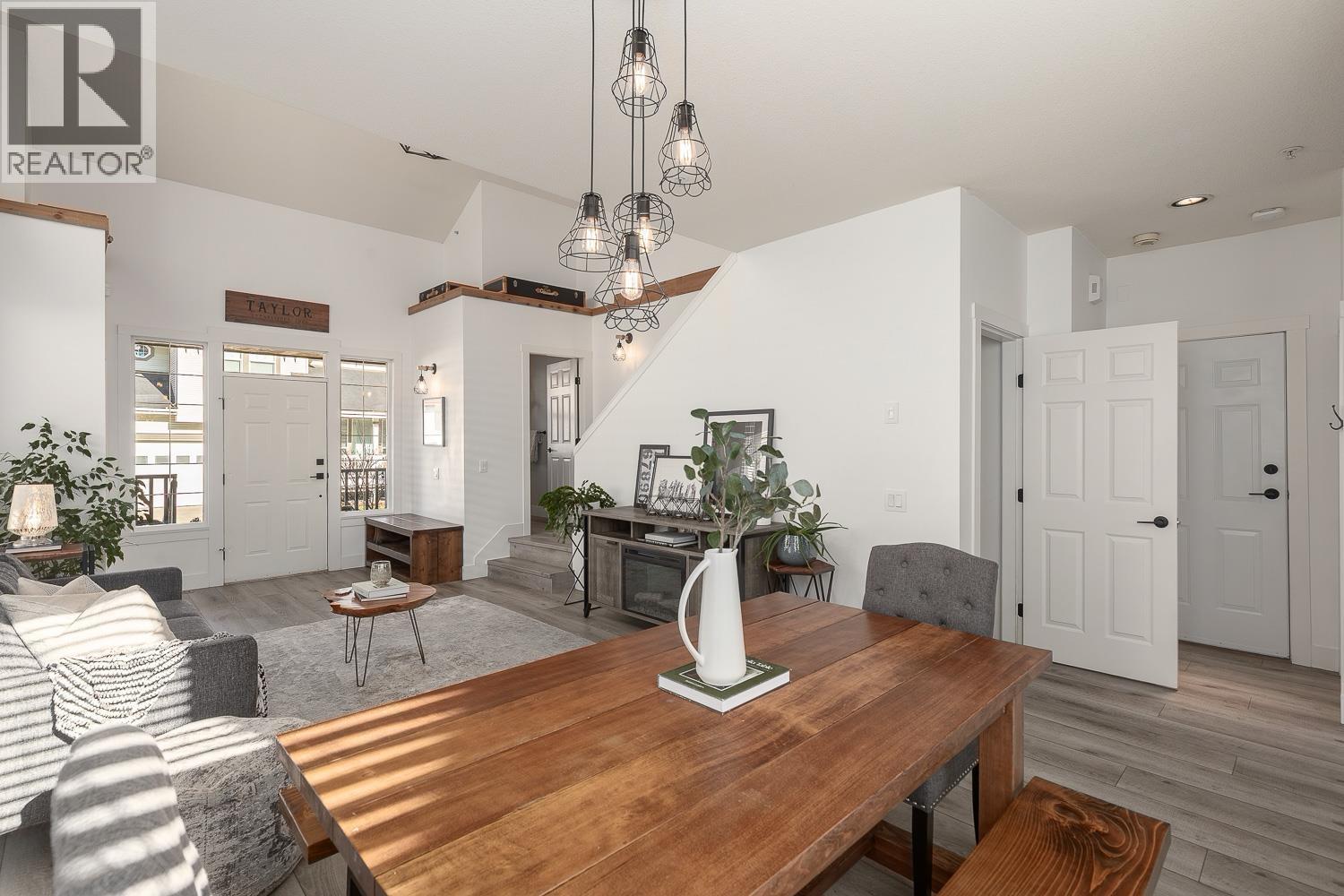 19850 Butternut Lane, Pitt Meadows, British Columbia  V3Y 2S7 - Photo 7 - R3089237