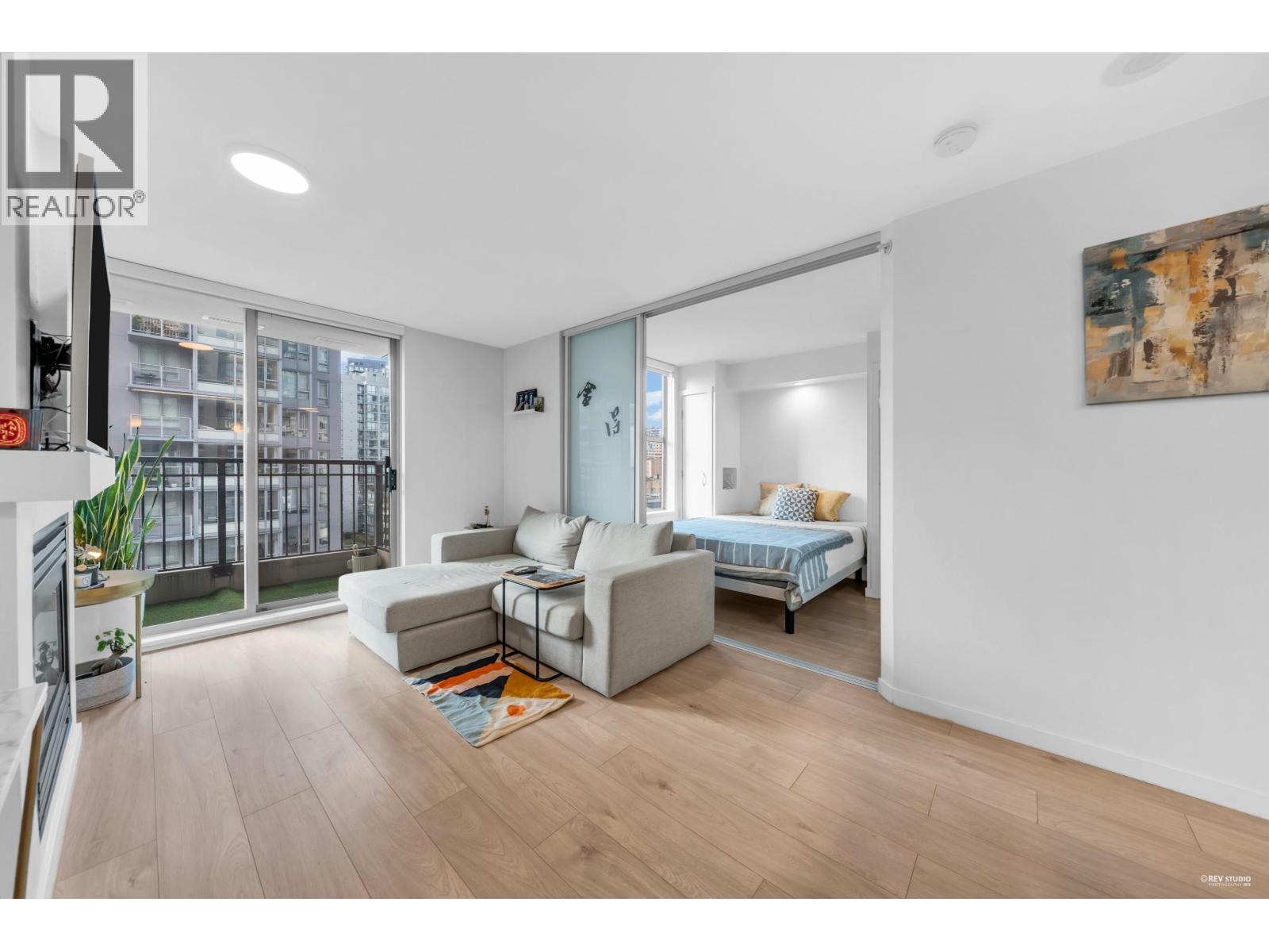 1001 989 Richards Street, Vancouver, British Columbia  V6B 6R6 - Photo 4 - R3089118