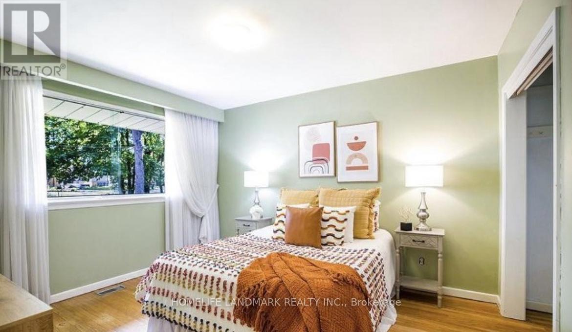 116 Applefield Drive, Toronto, Ontario  M1P 3Y2 - Photo 7 - E12781768