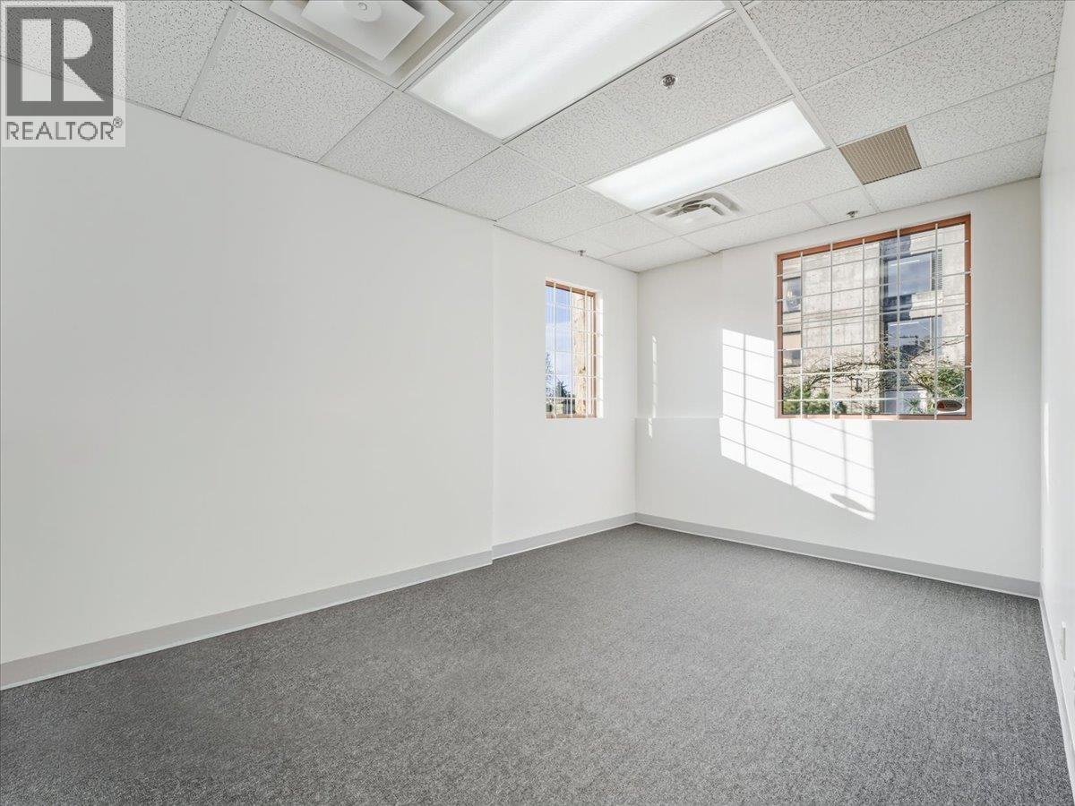 Listing Picture 8 of 24 : 103/104 470 KINGSWAY, Vancouver / 溫哥華 - 魯藝地產 Yvonne Lu Group - MLS Medallion Club Member