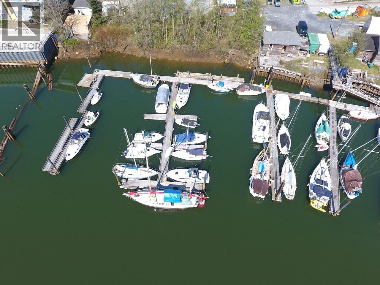 1472/1476 Pemberton Avenue, Squamish, British Columbia V8B 0K2 - Photo 3 - C8061997