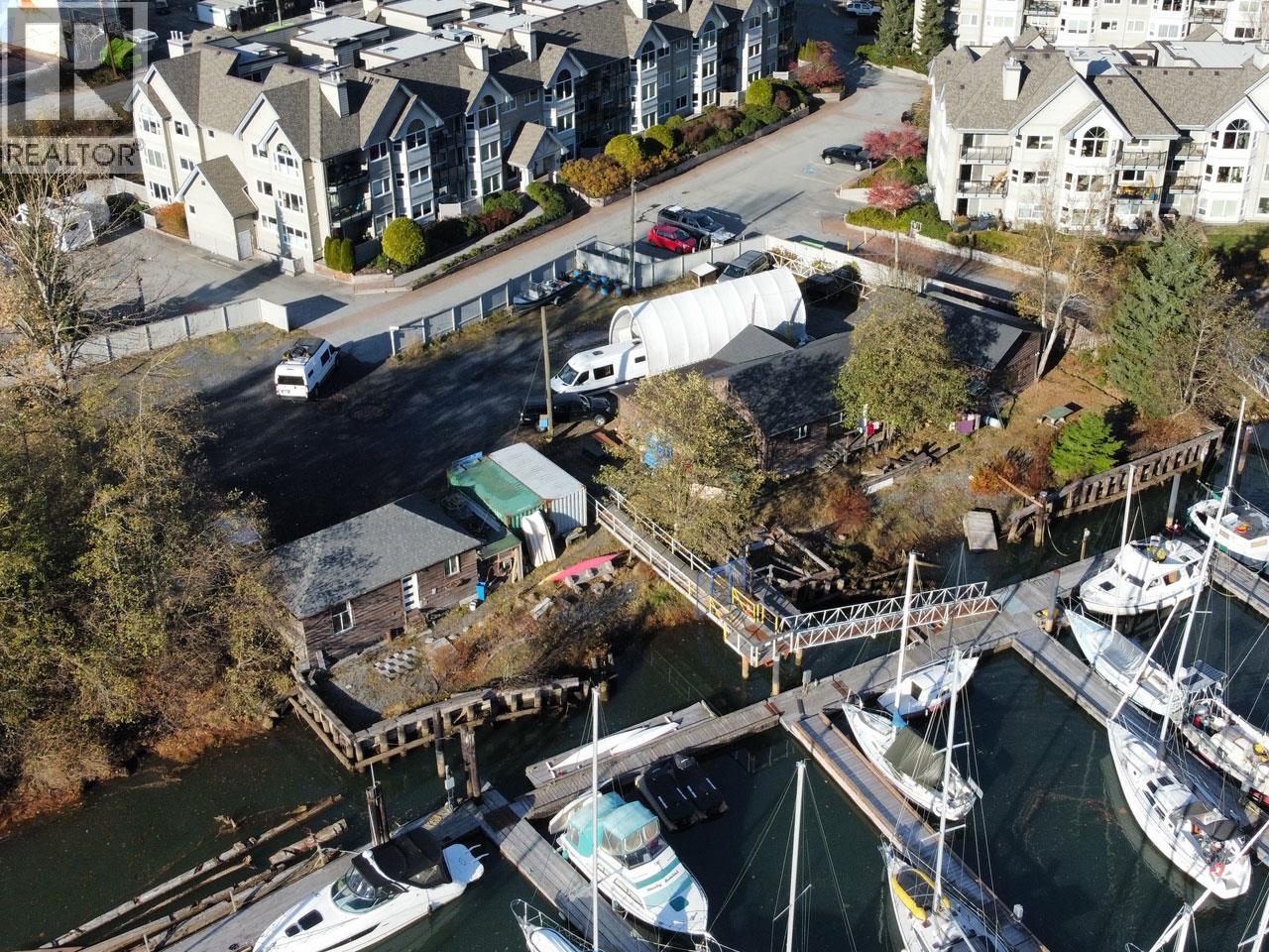 1472/1476 Pemberton Avenue, Squamish, British Columbia V8B 0K2 - Photo 8 - C8061997