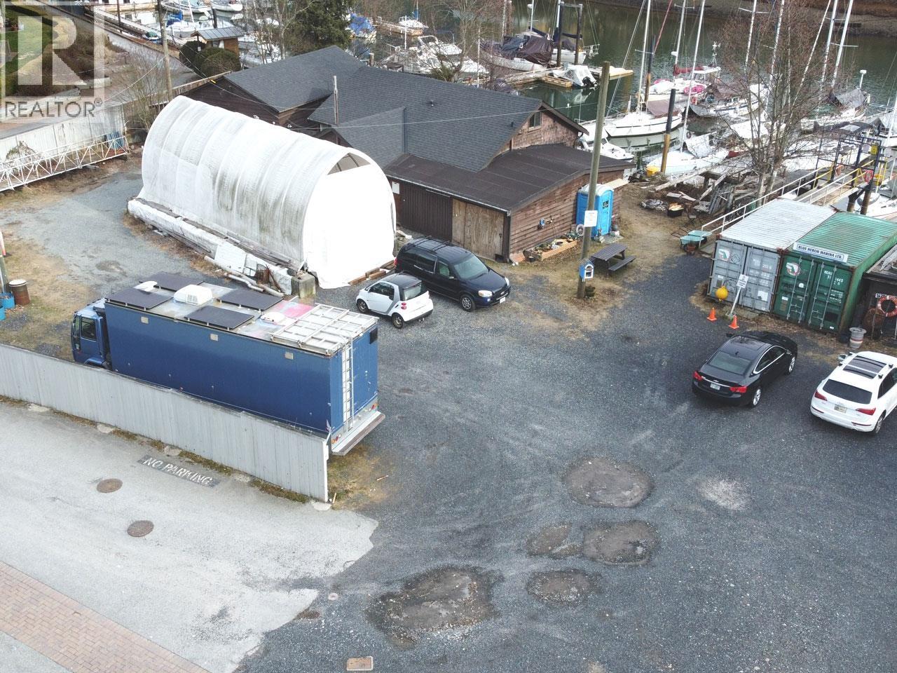 1472/1476 Pemberton Avenue, Squamish, British Columbia V8B 0K2 - Photo 10 - C8061997